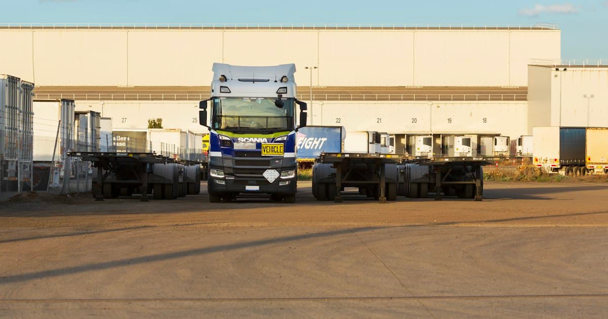 A truck at a distribution centre. In 2025, 26 percent of all Dutch truck kilometres were driven empty.