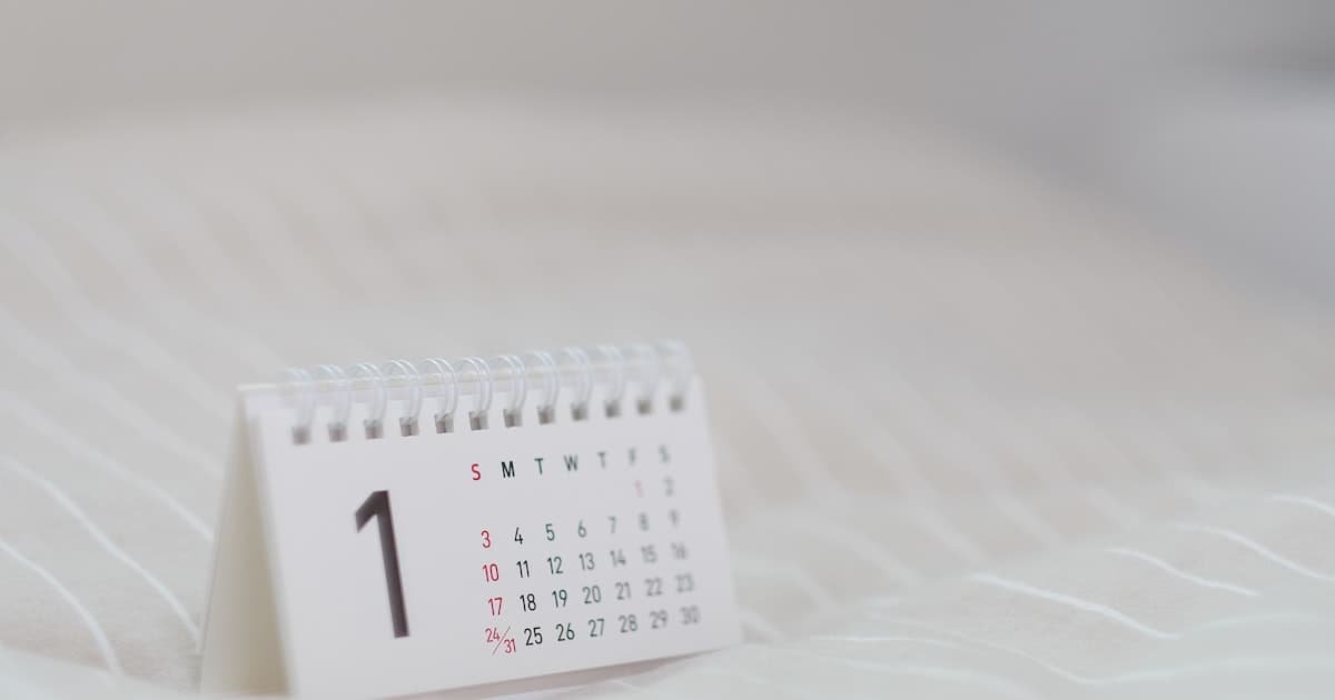 A calendar. Ten working days, spread over two weeks.